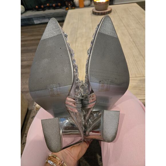 Azalea Wang Women's Gemmy Silver Embellished Western Ankle Boots Size 10 - Picture 5 of 7